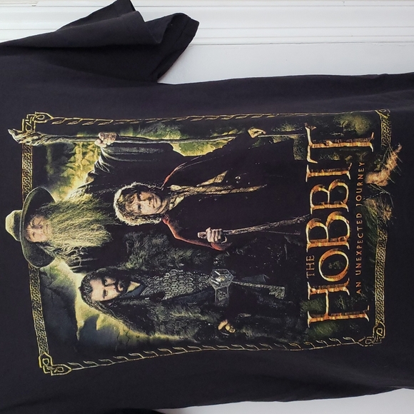 NWT Official Hobbit Shirt Size M - Picture 2 of 5